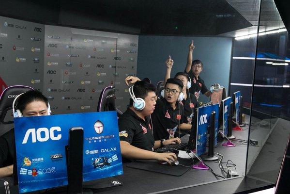 中国领跑奖牌榜，韩国短道金牌多，中韩开启亚冬会夺金模式.